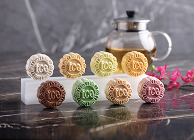 Enjoy up to 25% off Exquisite Handcrafted Mooncakes